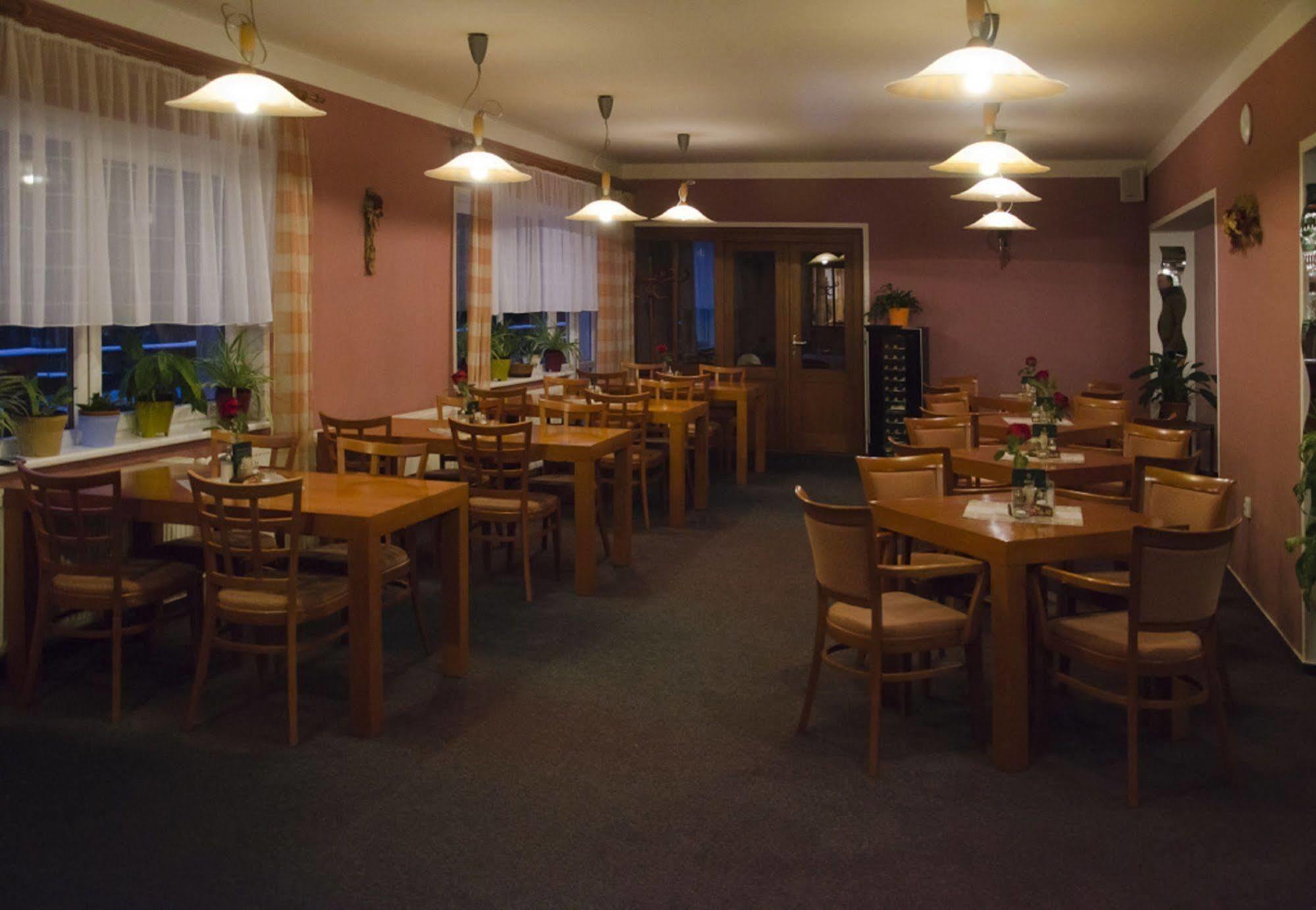 Hotel Zatisi Frantiskovy Lazne Luaran gambar
